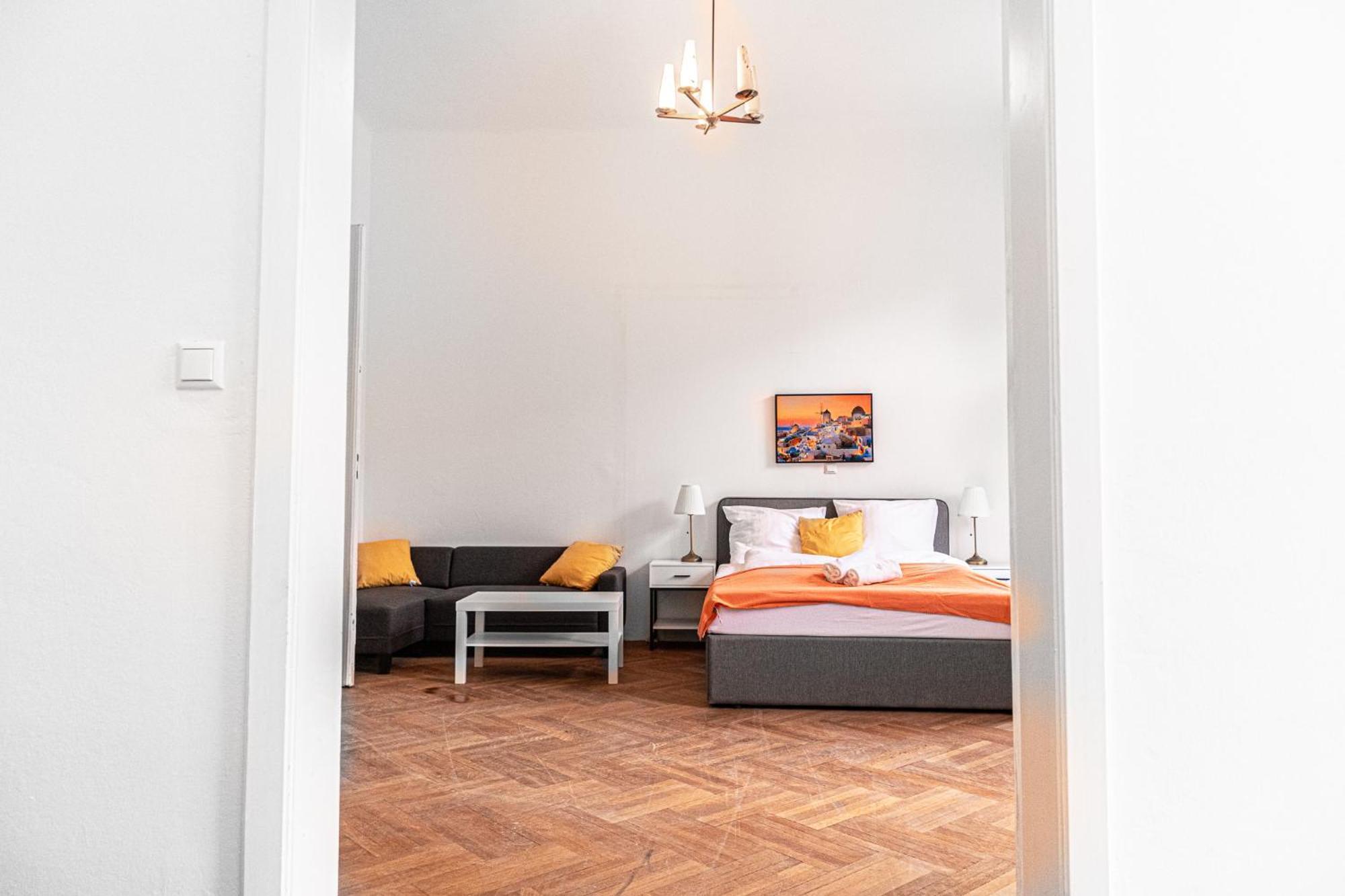 Cozy 2br With Tv & Netflix, Steps From Akh * Vienna